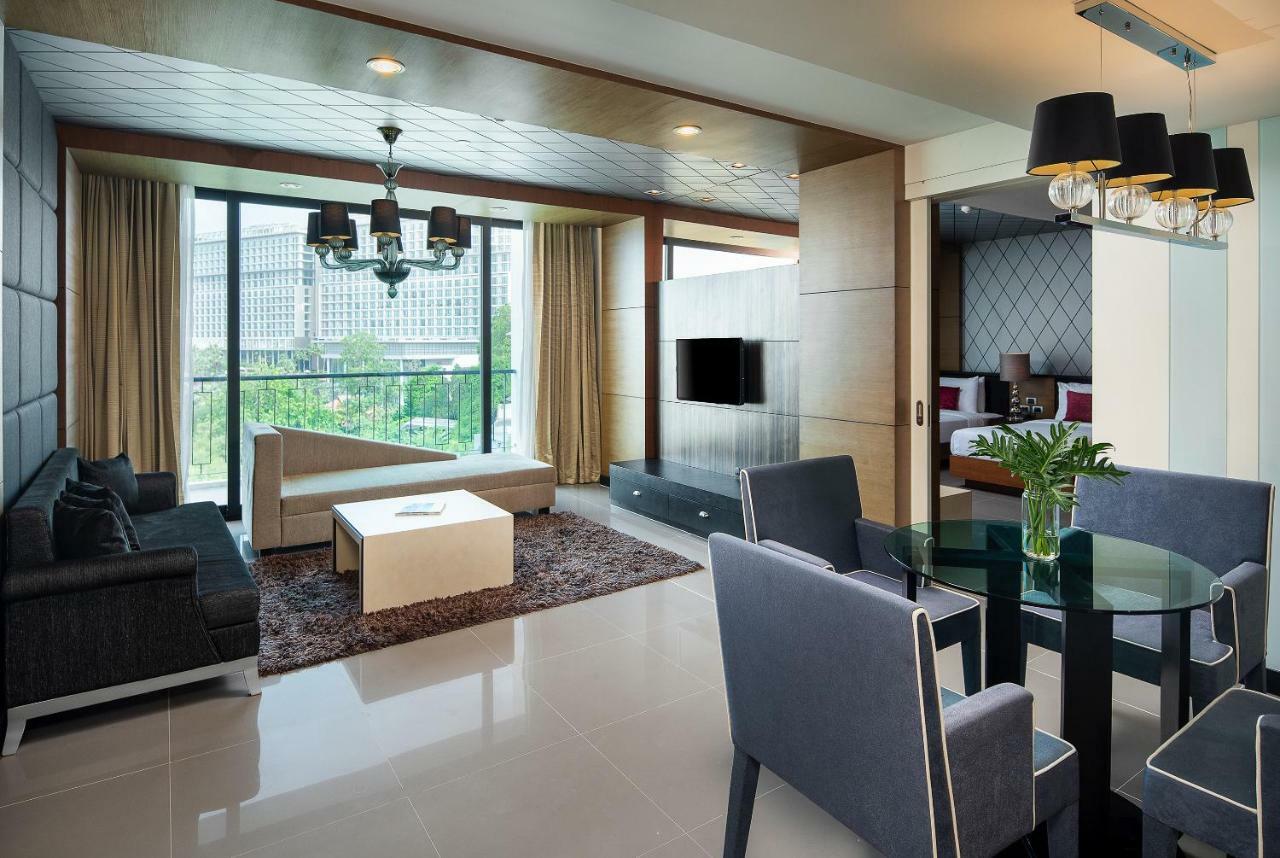 เวย์ โฮเทล พัทยา Hotel Pattaya ภายนอก รูปภาพ